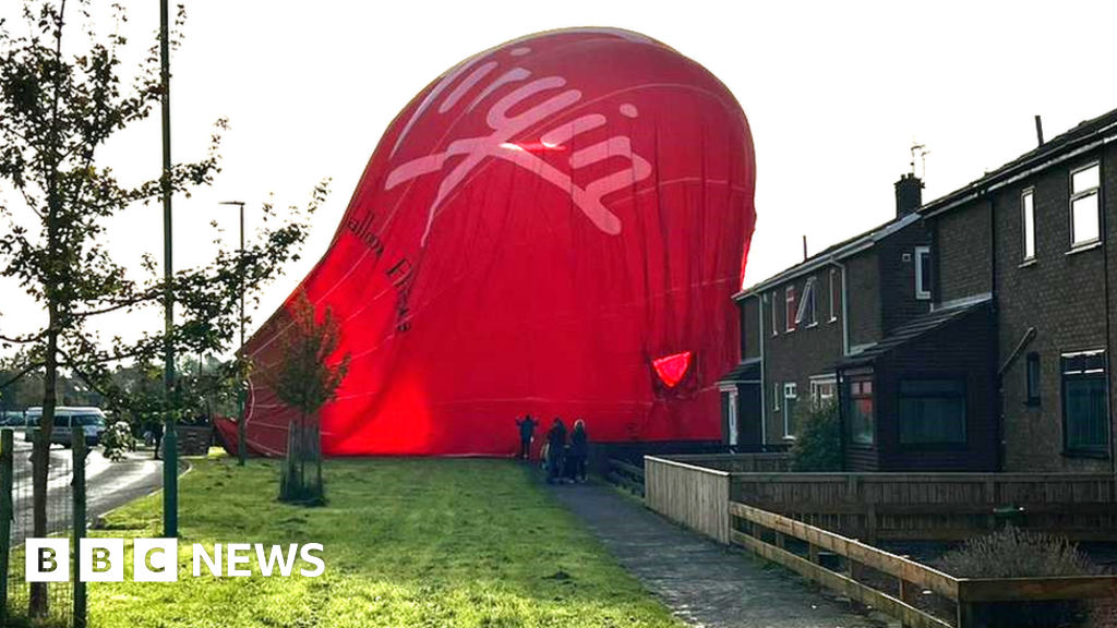 Virgin hot air balloon lands in Durham housing estate 