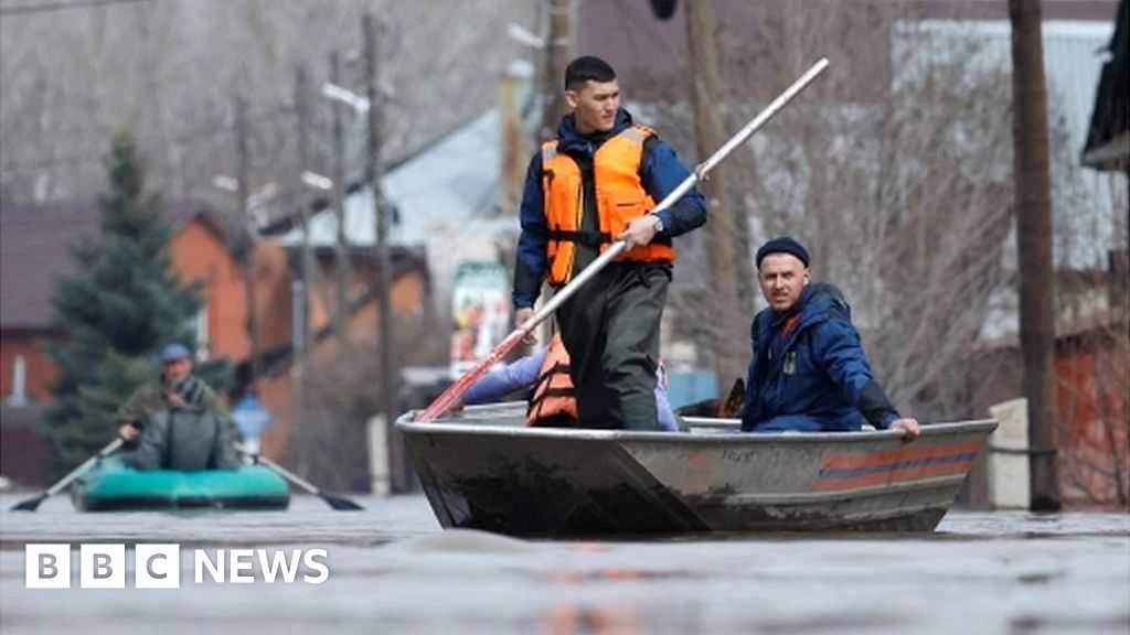 Banjir Rusia: Sungai Ural mencapai tingkat kritis di Orenburg