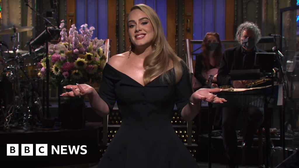 adele-sings-and-jokes-about-weight-loss-as-she-hosts-saturday-night-live