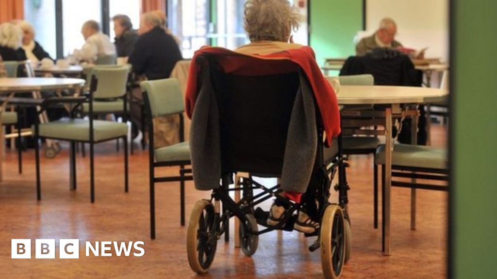 'Distressing' report into Immingham care home Hadleigh House BBC News