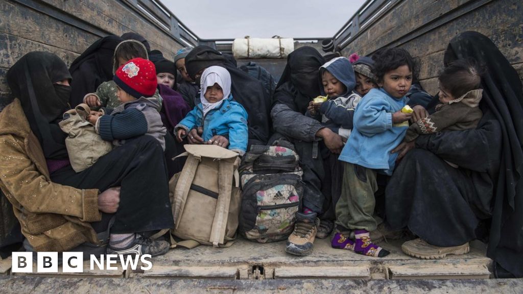 Islamic State: 'Thousands of civilians' still trapped in Baghuz