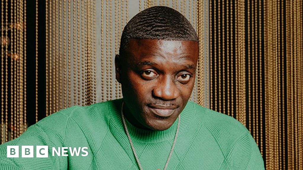 RnB звездата Akon е в музикалния бизнес от почти 20