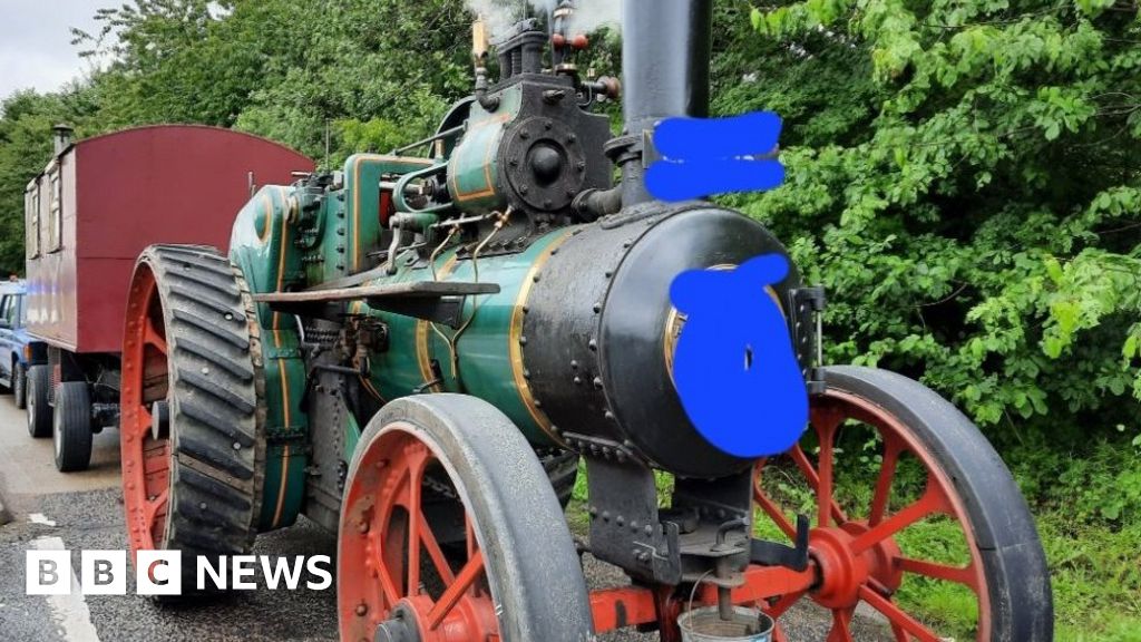 traction-engine-holds-up-traffic-at-5mph-on-a-road-bbc-news