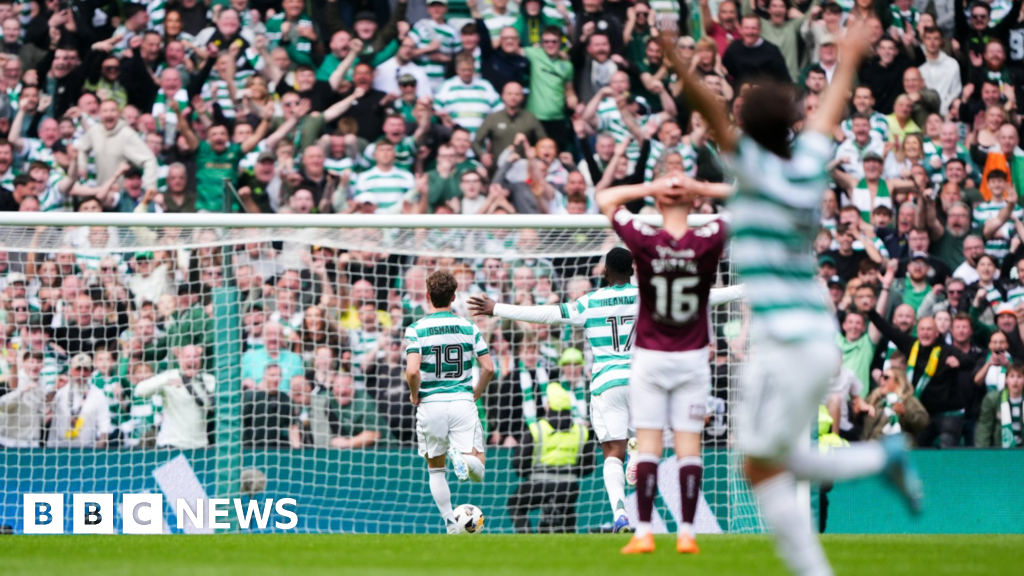 Heartbreak for Hearts as Celtic take title