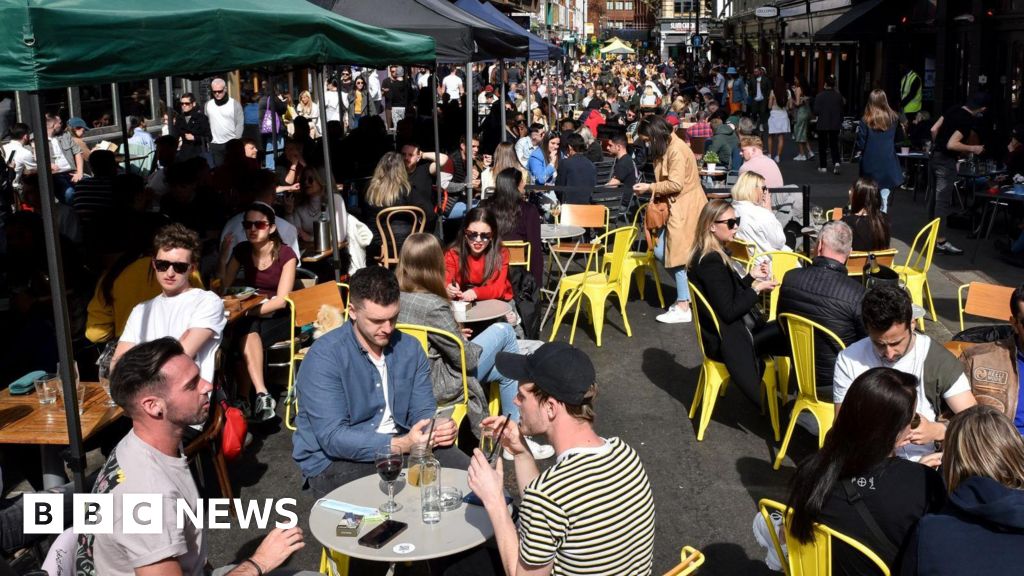 Al fresco dining fund hopes to boost summer trade