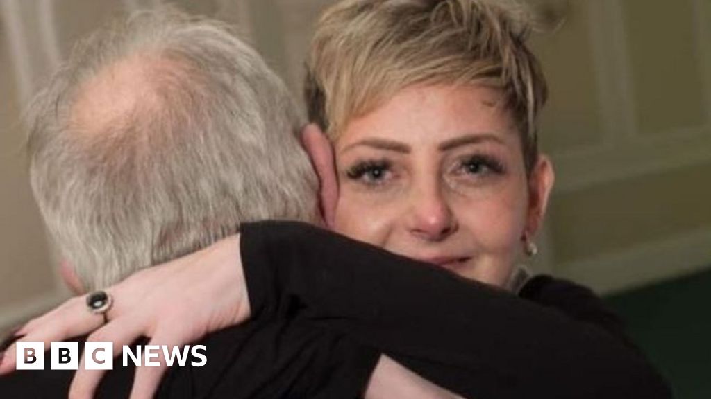 Balloons released after £160k raised for Kidderminster woman