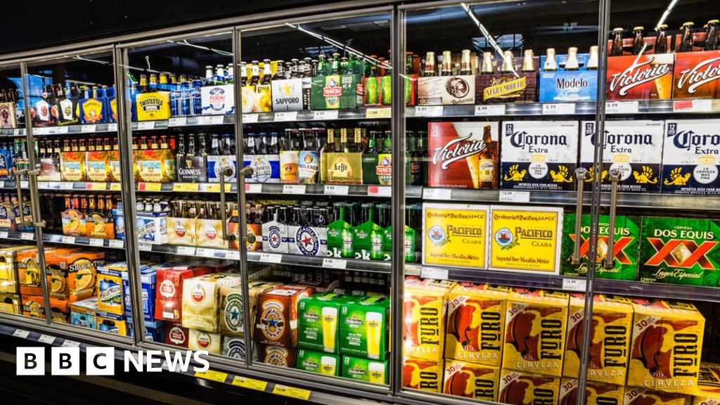 Lei de preços mínimos de álcool no País de Gales adiada para 2020