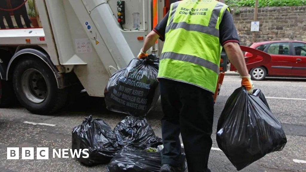 Council unions hoping for delayed pay offer – BBC News