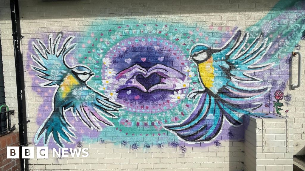 Artists help pupils and centre users create murals