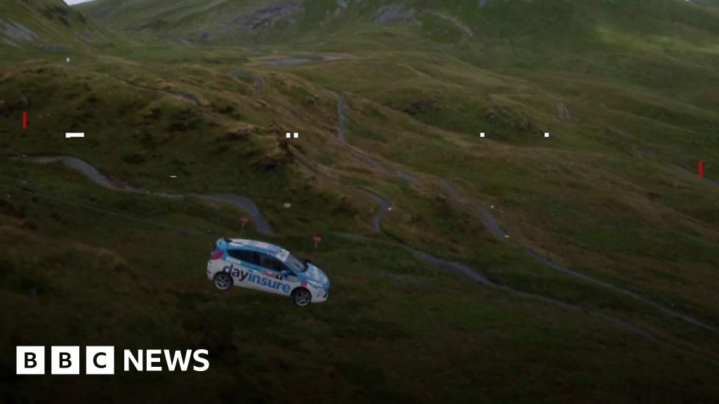 Rally car goes flying down Blaenau Ffestiniog zip wire
