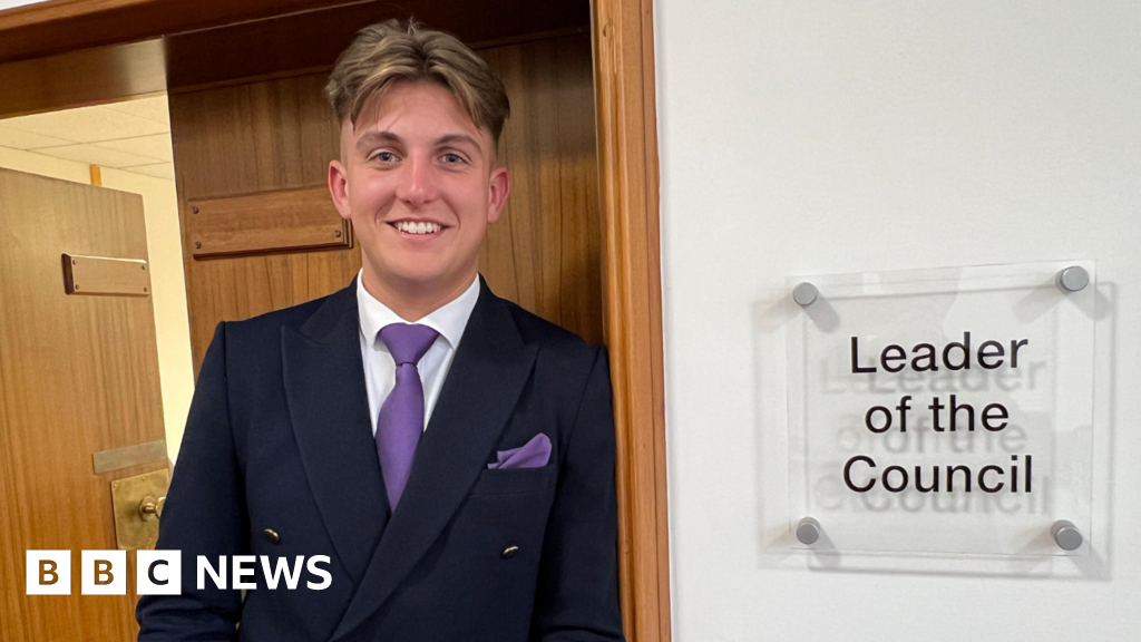 Council leader bullish on no-confidence vote chances