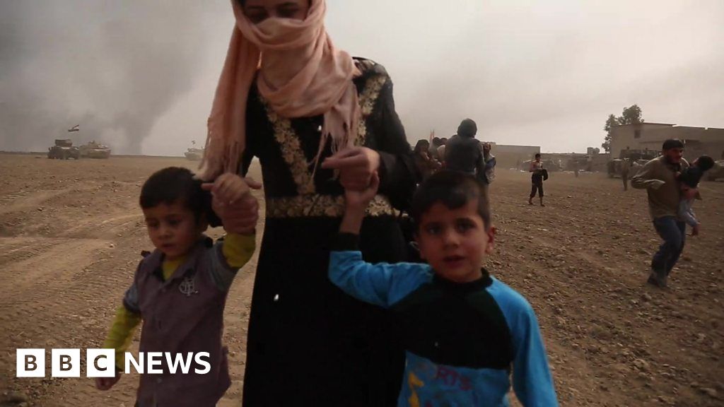 A special report with Iraqi troops as they near Mosul - BBC News