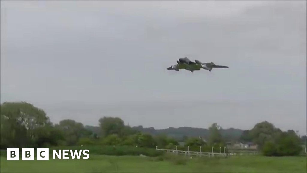 Cold War jet's emergency landing forced by mechanical fault - BBC News