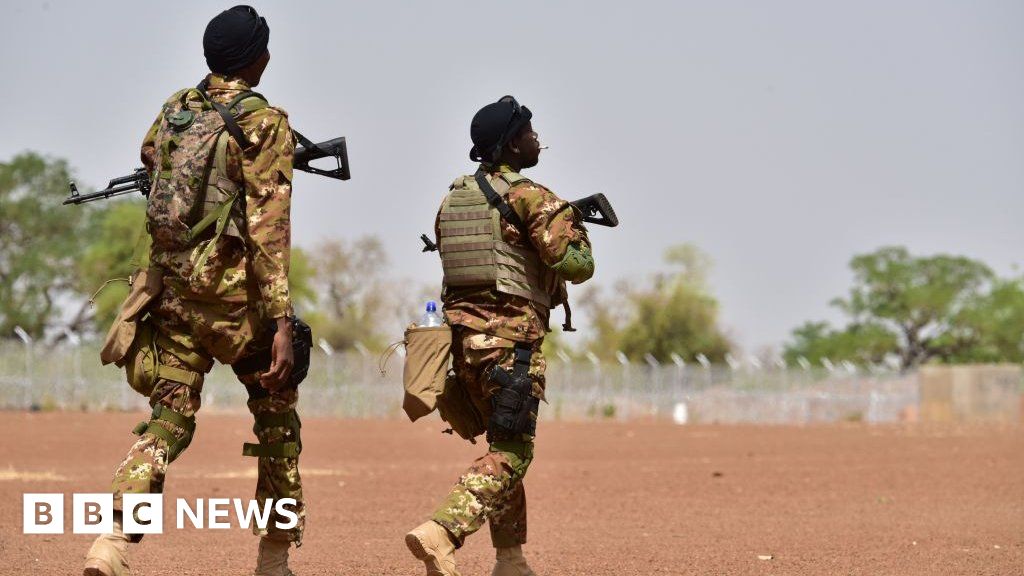 Mali Ambush Gunmen Kill 24 In Attack On Convoy Bbc News 