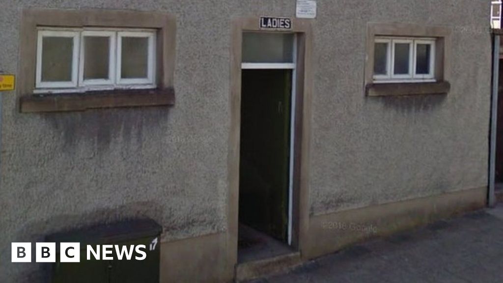 Maryport toilet block to become houses