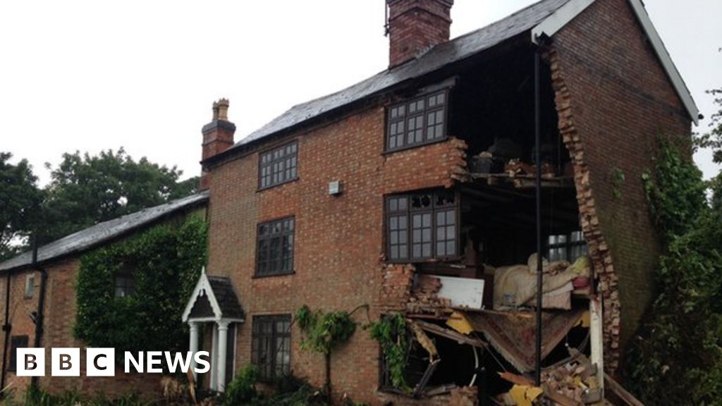 House 'ripped apart' in Sharnford lorry crash BBC News