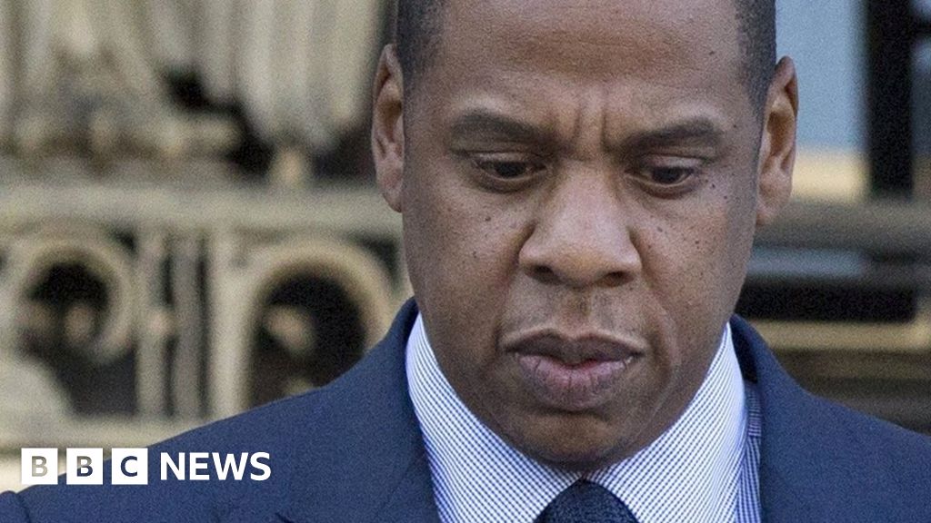 Jay Z attends start of Big Pimpin' copyright trial BBC News(02)