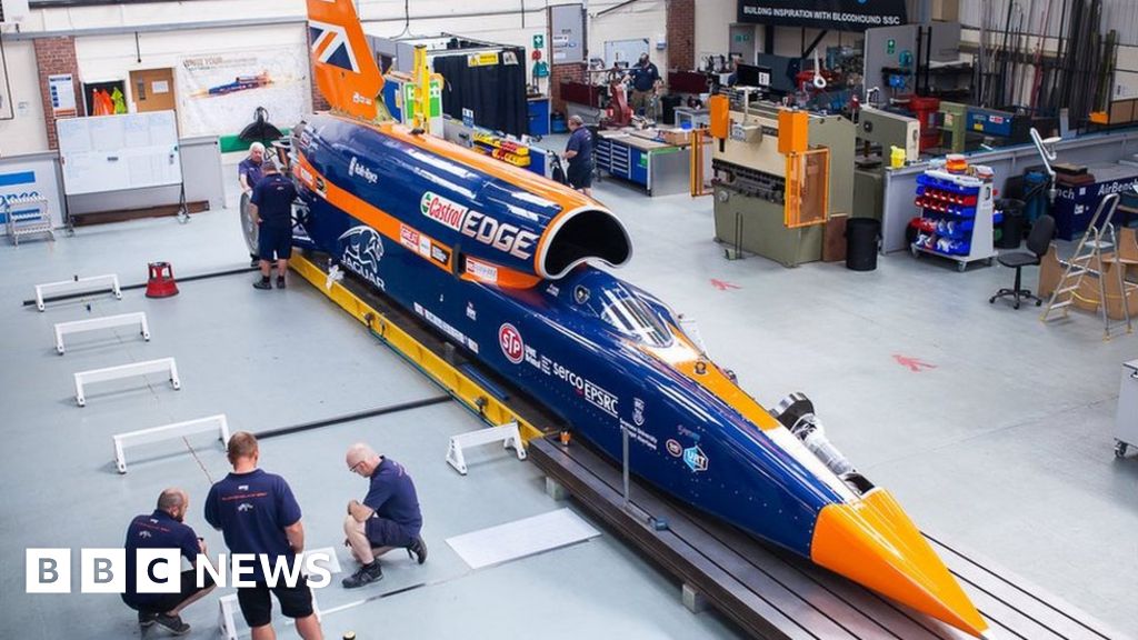 Model Bloodhound supersonic car visits Isle of Man