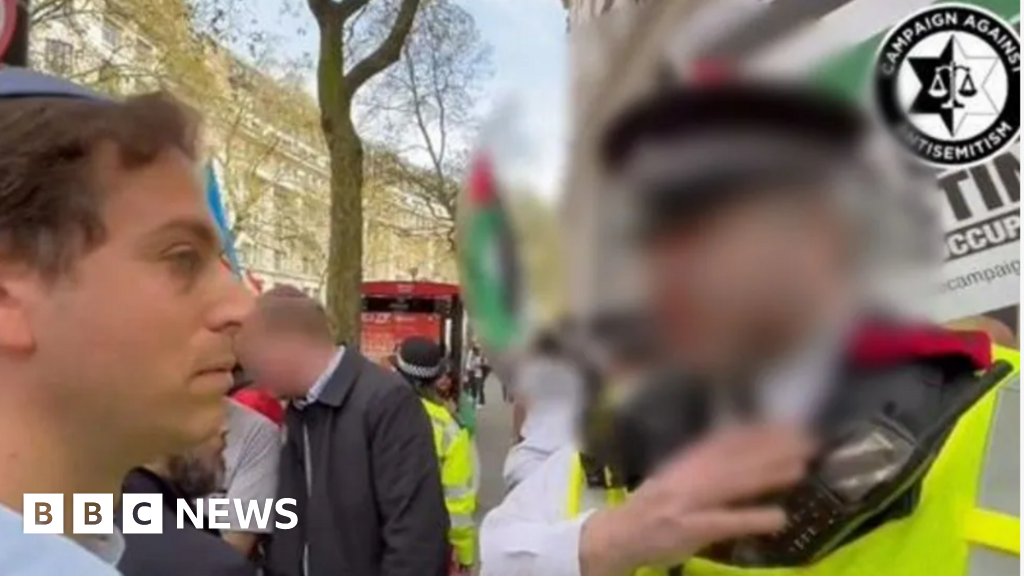 Met Police: PM horrified by how police treat Jewish man, says No10