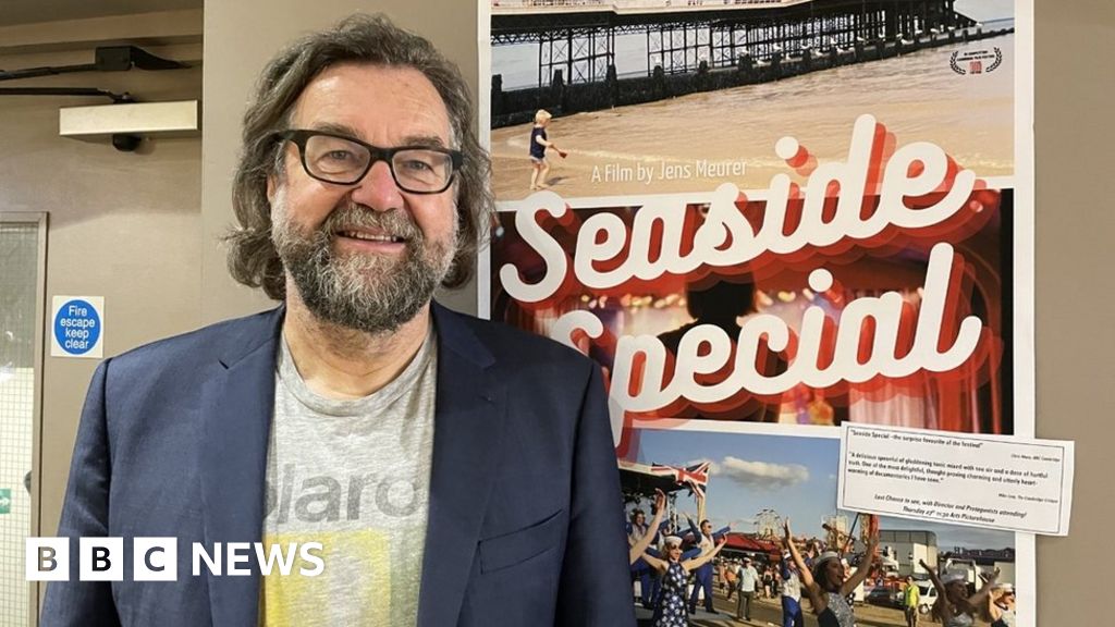 Film based on Cromer Pier show to get UK cinema release BBC News