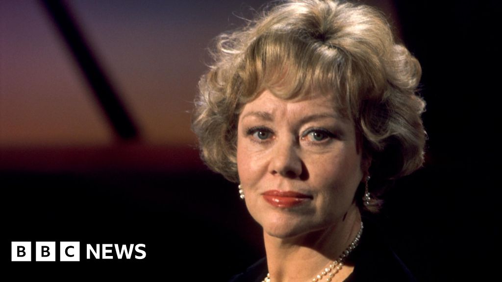 Mary Poppins actress Glynis Johns has died at the age of 100.