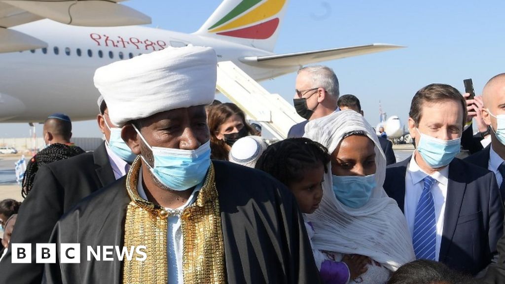 ethiopian-jews-flown-to-israel-in-latest-operation