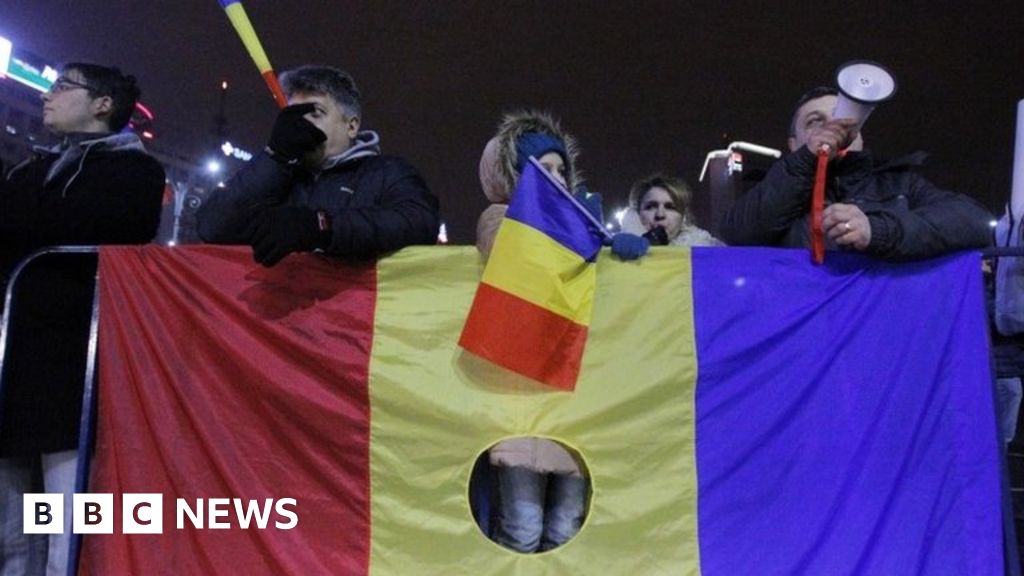 Romania Government Scraps Corruption Decree After Protests Bbc News 9783