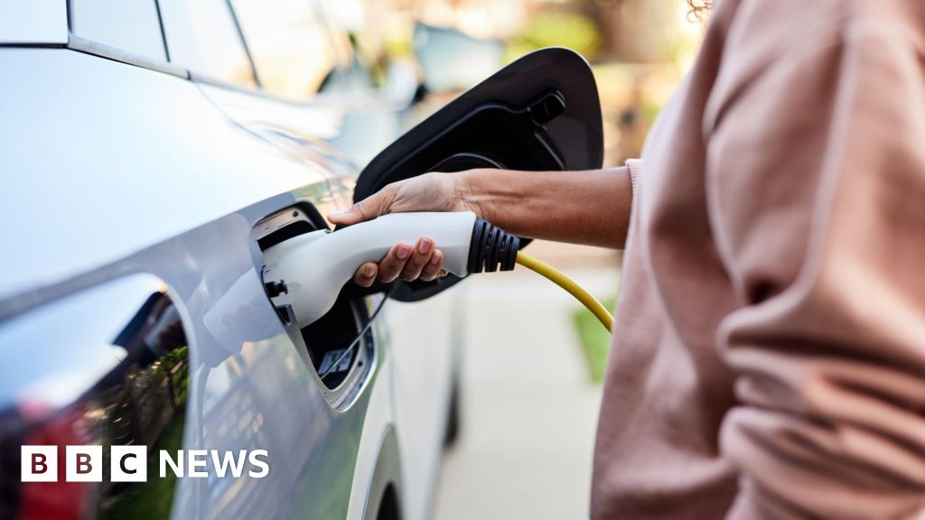 West Midlands plans 10,000 new EV charging points