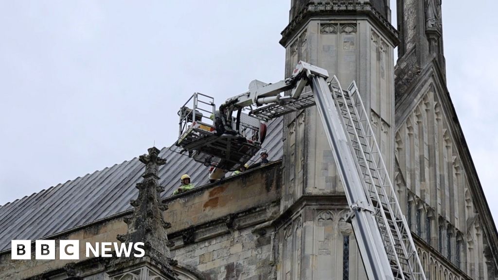 Firefighters Stage High-Rise Rescue Drill on Historic Cathedral Roof
