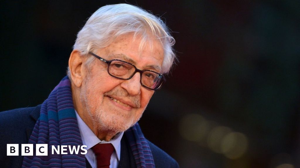Ettore Scola: Italian film director dies aged 84 - BBC News