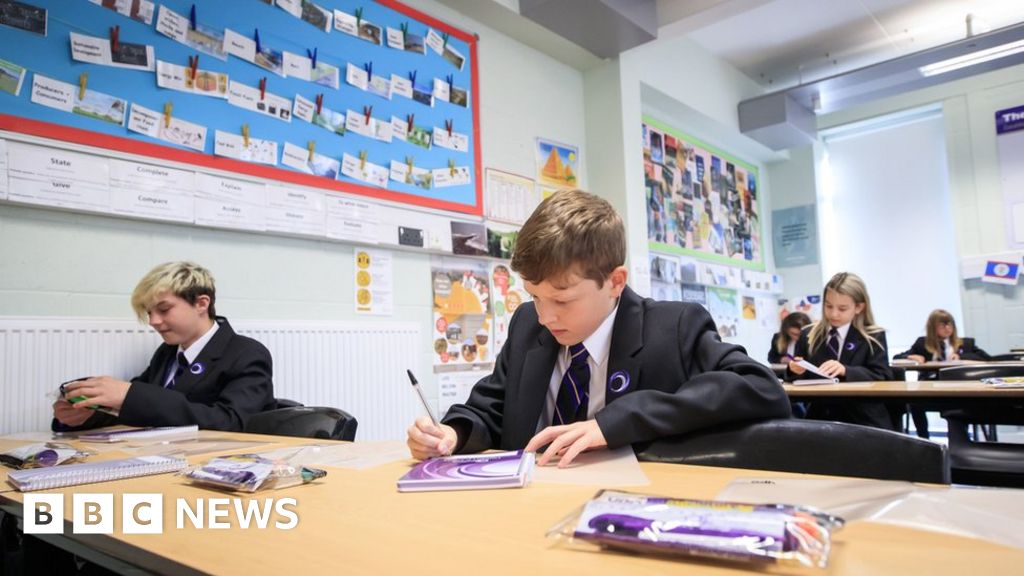 Covid-19: Tests show 'low' infection rates in schools