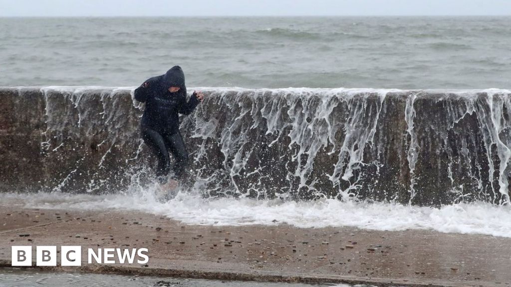 Storm Ellen causes widespread damage across Ireland