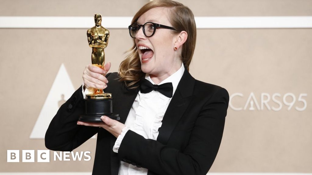 Sarah Polley le pidió a su hija que le devolviera su Oscar en una broma de April Fool’s