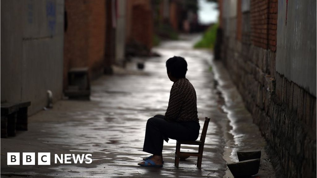 Xian lift death 'Why did noone miss her? BBC News