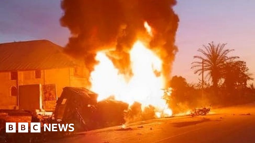 Експлозия на цистерна с гориво в Либерия уби повече от 40