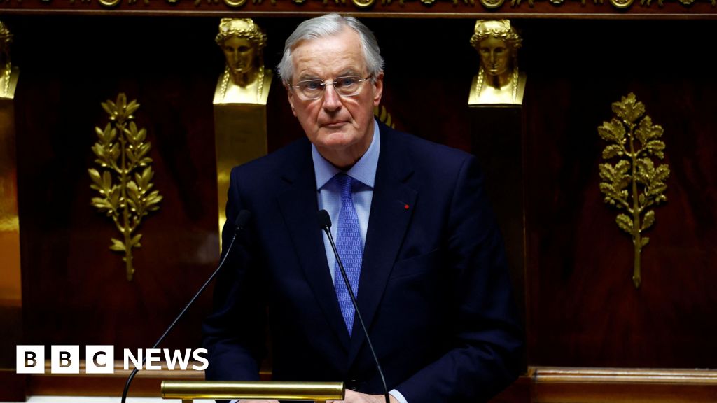 French government collapses in no-confidence vote