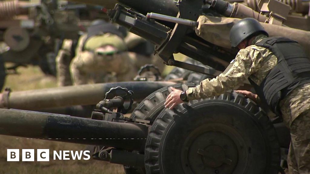 Ukrainian troops being trained in the UK
