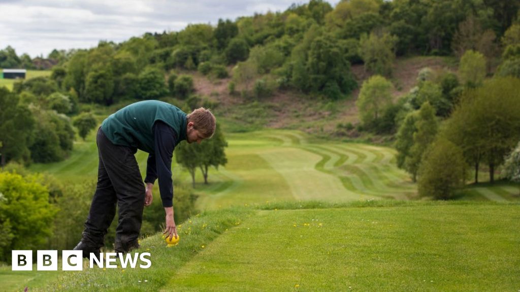 Lockdown Golfers At Border Course Can Leave Or Enter Wales Bbc News