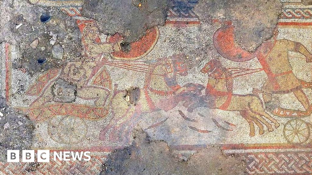 Roman mosaic and villa complex found in Rutland farmer's field