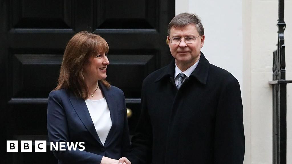 EU has 'open mind' on UK customs union debate, says commissioner EU has 'open mind' on UK customs union debate, says commissioner