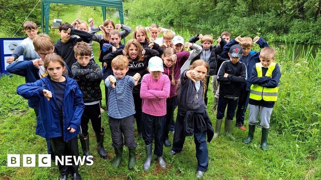 Marlborough: Sewage spill forces children to abandon river trip 