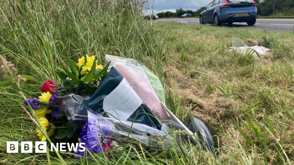 Second teenager dies after two-car crash at North Rauceby