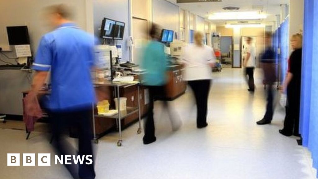NHS: UK government offers to help cut Wales waiting times