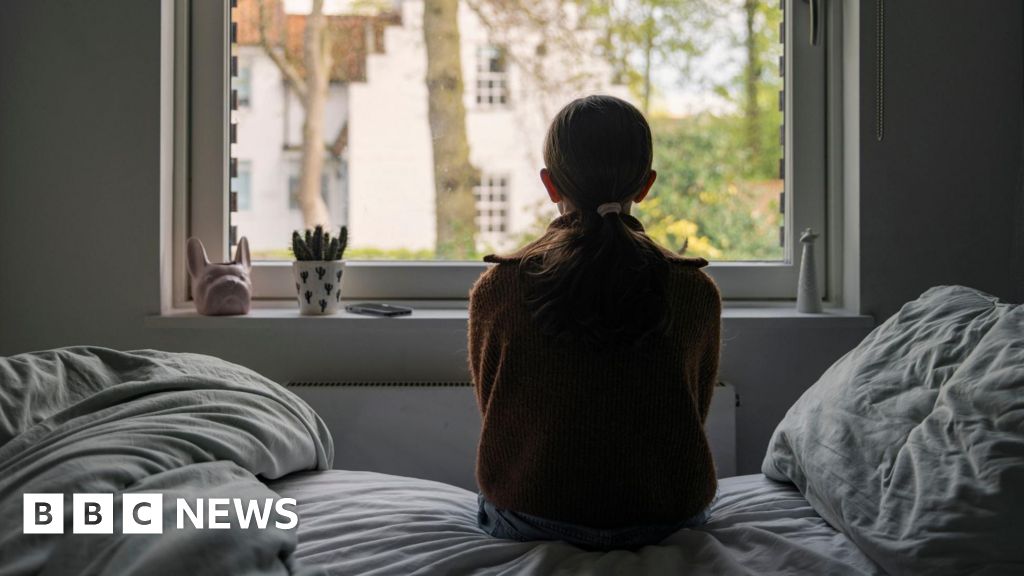 £1bn spent housing homeless families in England