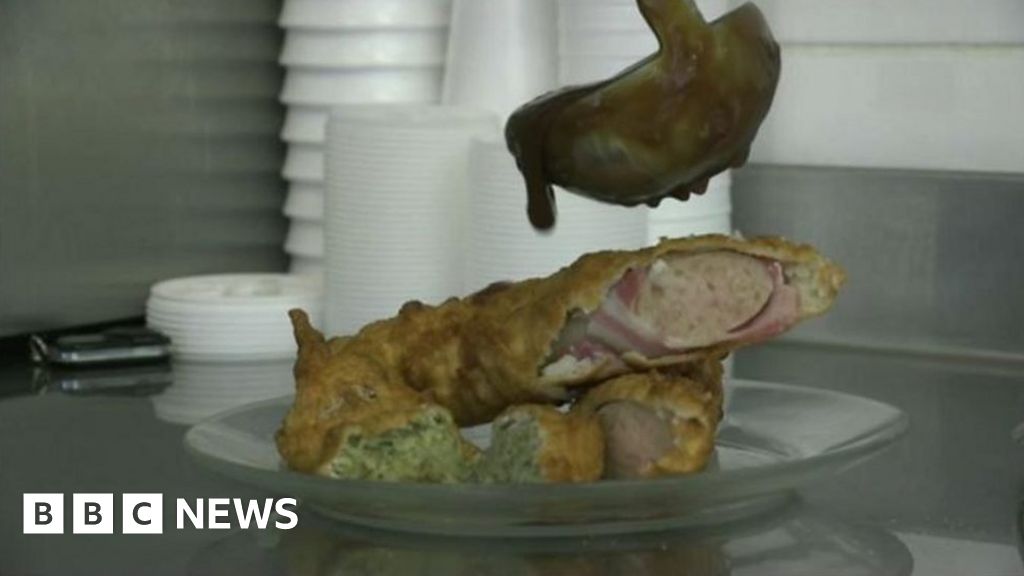 Leeds chippy serves up battered pigs in blankets BBC News