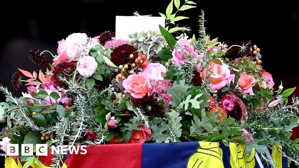 the-personal-touches-in-her-majesty-s-colourful-funeral-flowers