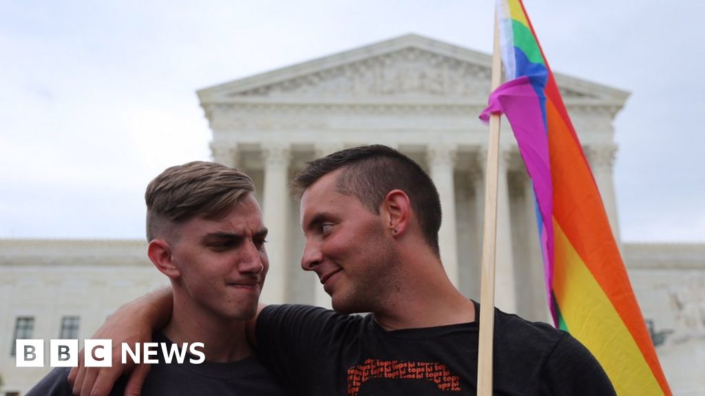 US Supreme Court rules gay marriage is legal nationwide - BBC News