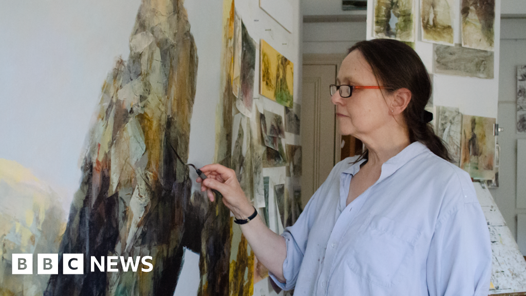 Padstow cave painter captures hidden coastline few get to see