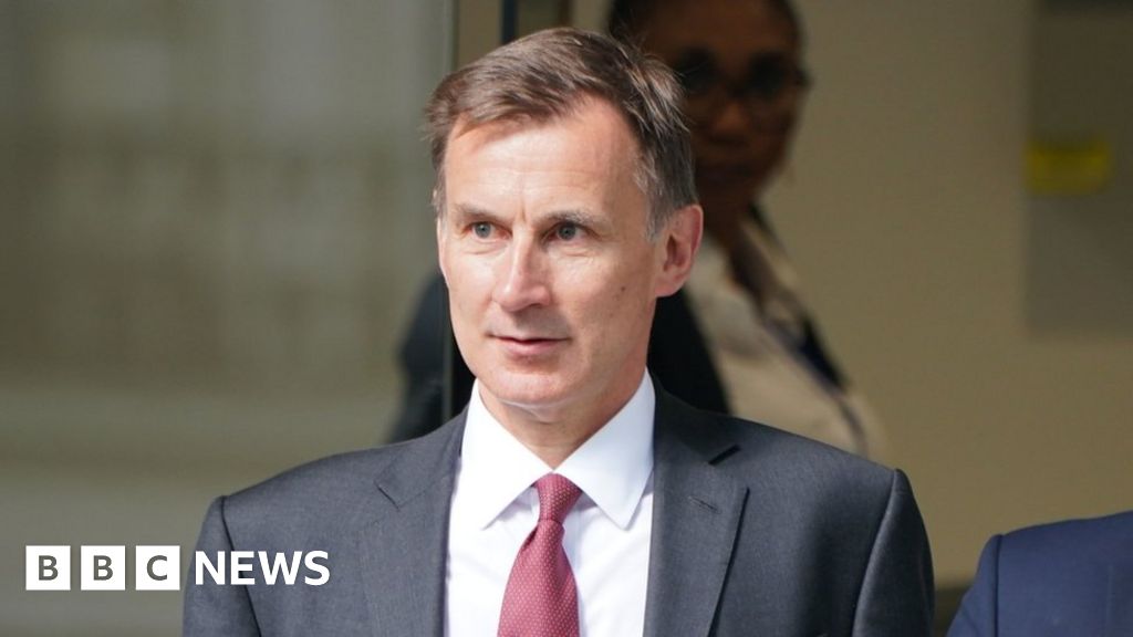 Covid inquiry: Quarantining people sooner ‘might have avoided’ first lockdown, says Hunt
