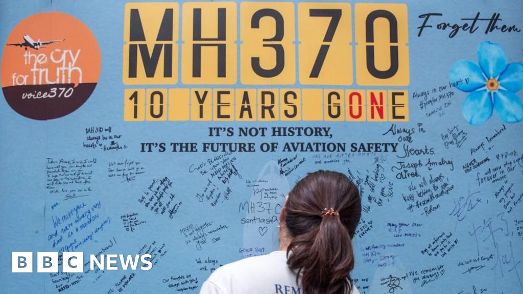 Malaysia green-lights new MH370 search in Indian Ocean